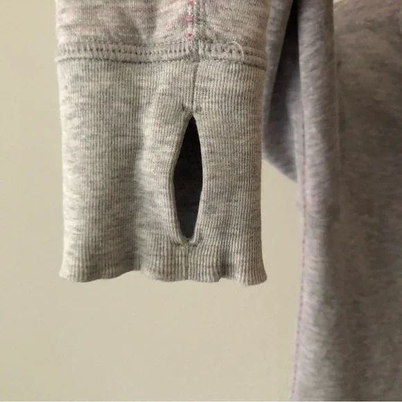 Lululemon In a Cinch Longsleeve Tee Pullover Heathered Grey Pink Striped… - Picture 10 of 15